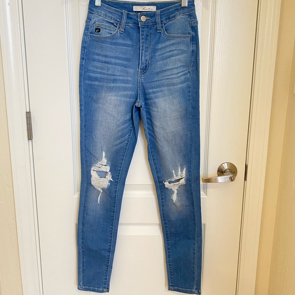 jeans that hold their shape